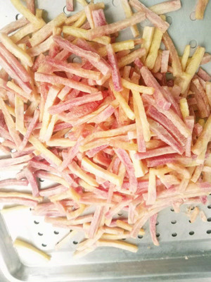 農(nóng)村致富項(xiàng)目即食綜合果蔬低溫真空油炸機(jī)投資創(chuàng)業(yè)真空低溫油浴脫水機(jī)生產(chǎn)線